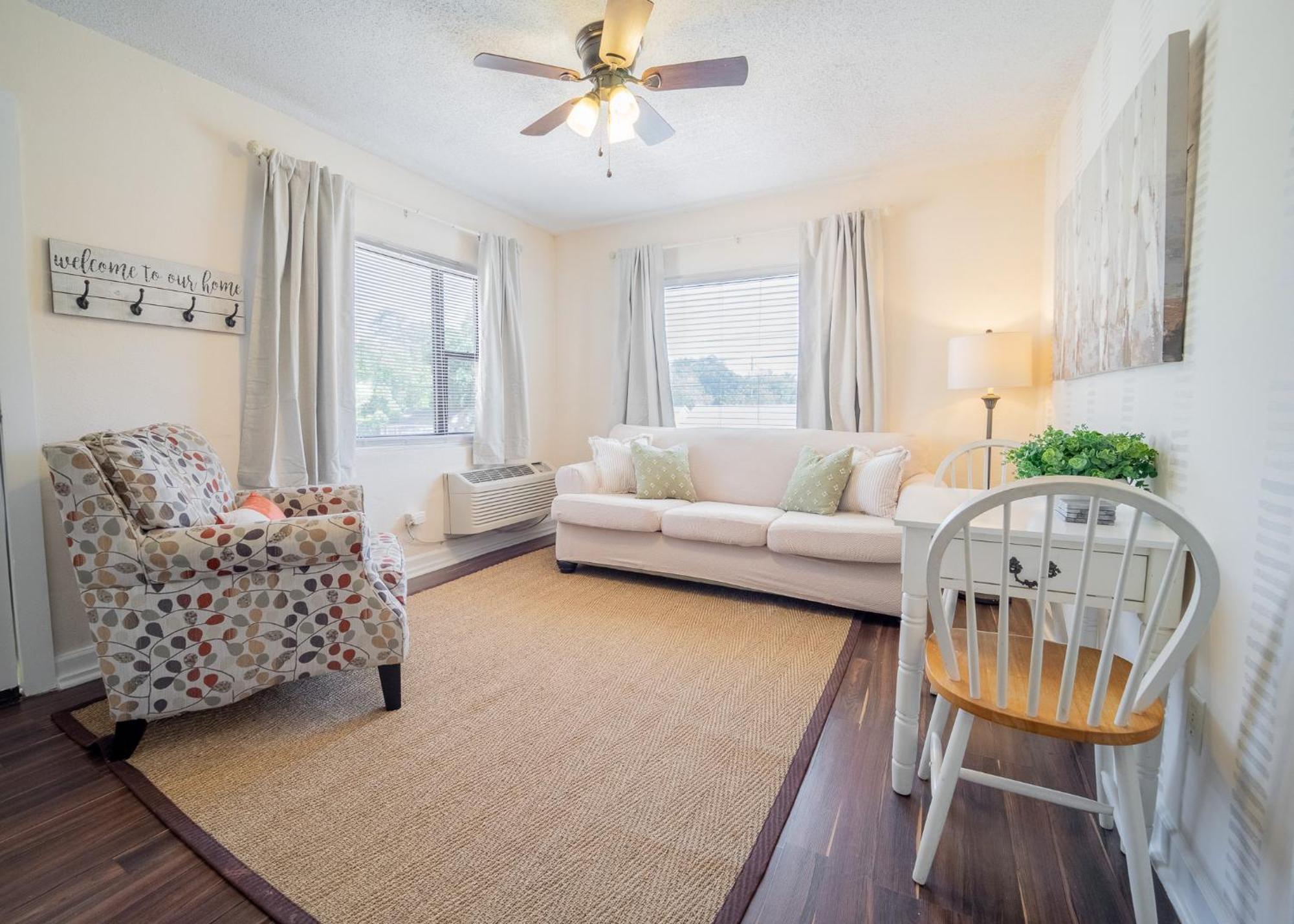The Flats On Florida St - Super Comfy 2-Bedroom Apartments Mobile Exterior foto